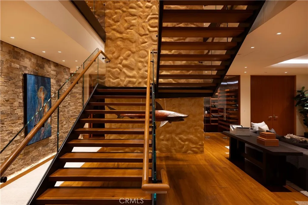 2526 Riviera Drive, Laguna Beach, California 92651 home-pic-26