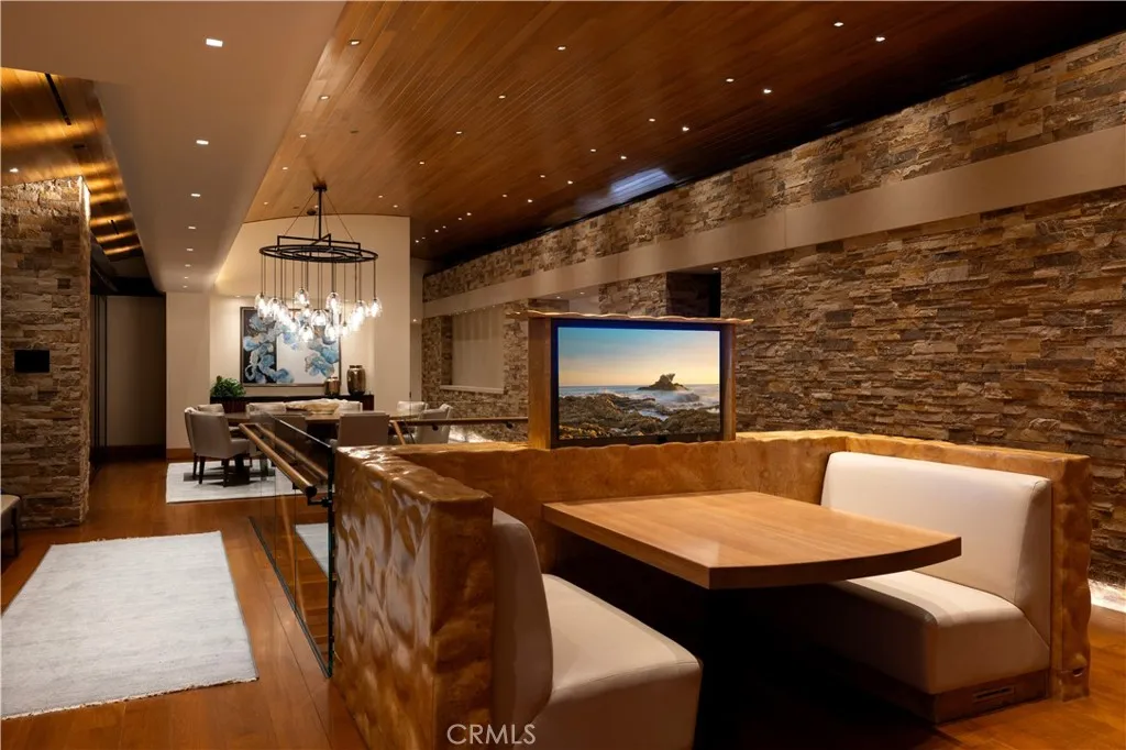 2526 Riviera Drive, Laguna Beach, California 92651 home-pic-14