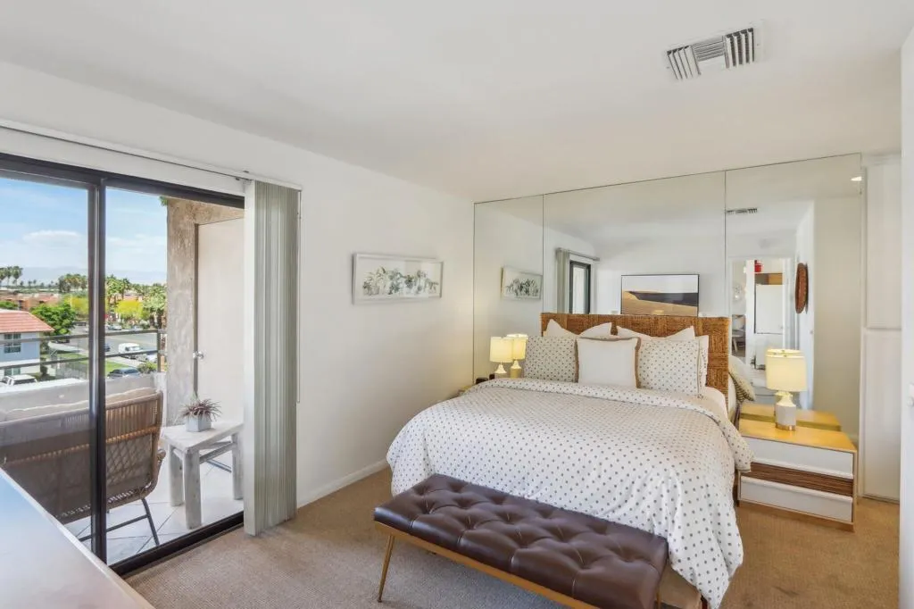 467 S Calle El Segundo D13, Palm Springs, California 92262 home-pic-14