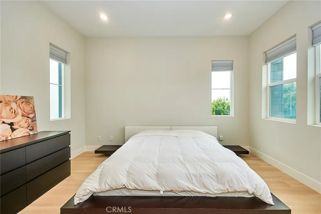 259 Chorus, Irvine, California 92618 home-pic-47