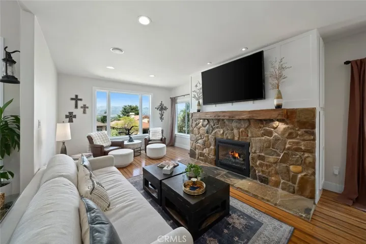 863 Greystone Place, San Luis Obispo, California 93401