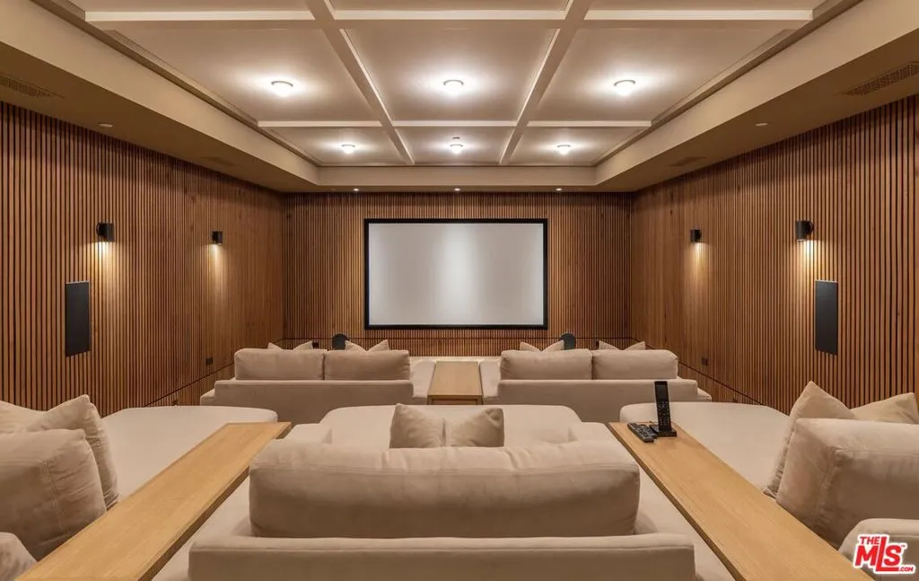 250 S Rockingham Avenue, Los Angeles, California 90049 home-pic-14