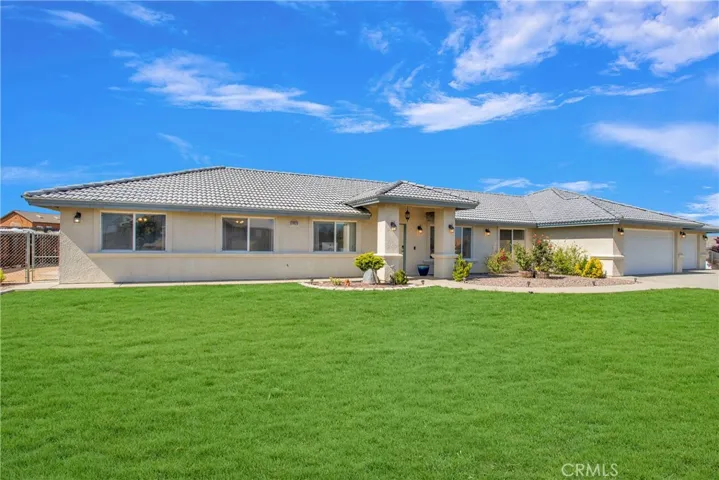 11020 Blue Jay Way, Oak Hills, California 92344