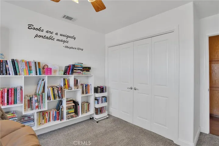 11020 Blue Jay Way, Oak Hills, California 92344