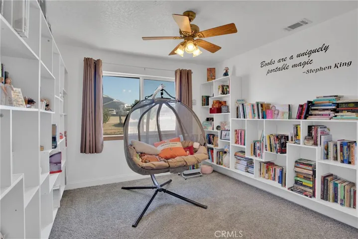 11020 Blue Jay Way, Oak Hills, California 92344