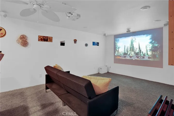 11020 Blue Jay Way, Oak Hills, California 92344