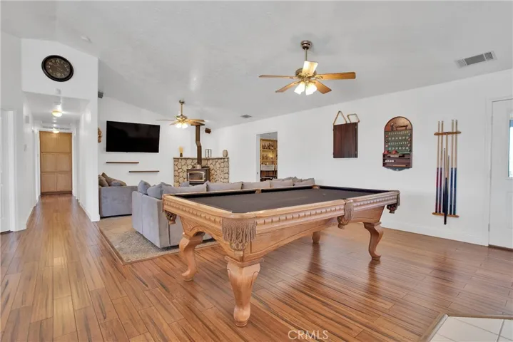 11020 Blue Jay Way, Oak Hills, California 92344