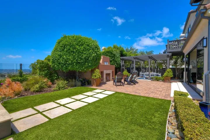 3551 Sitio Damasco, Carlsbad, California 92009