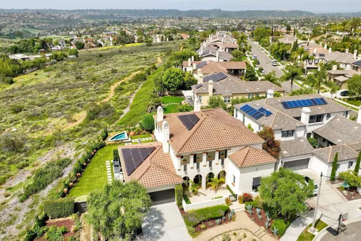 3551 Sitio Damasco, Carlsbad, California 92009