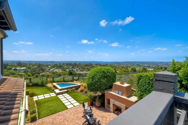 3551 Sitio Damasco, Carlsbad, California 92009