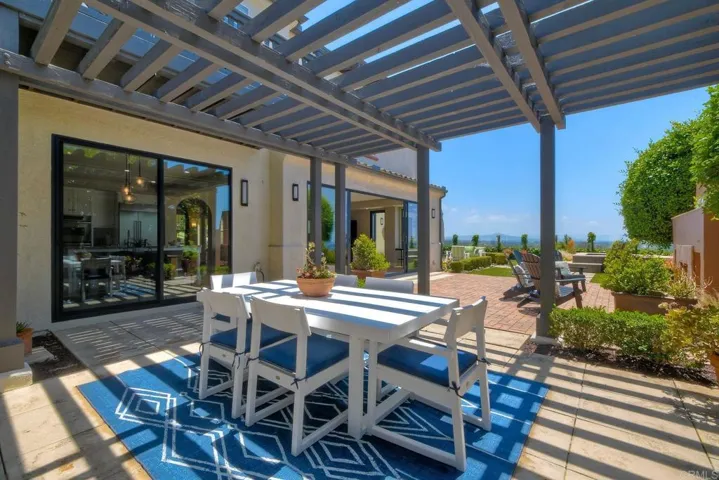 3551 Sitio Damasco, Carlsbad, California 92009