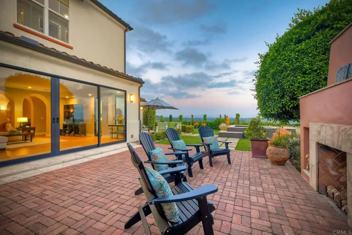 3551 Sitio Damasco, Carlsbad, California 92009