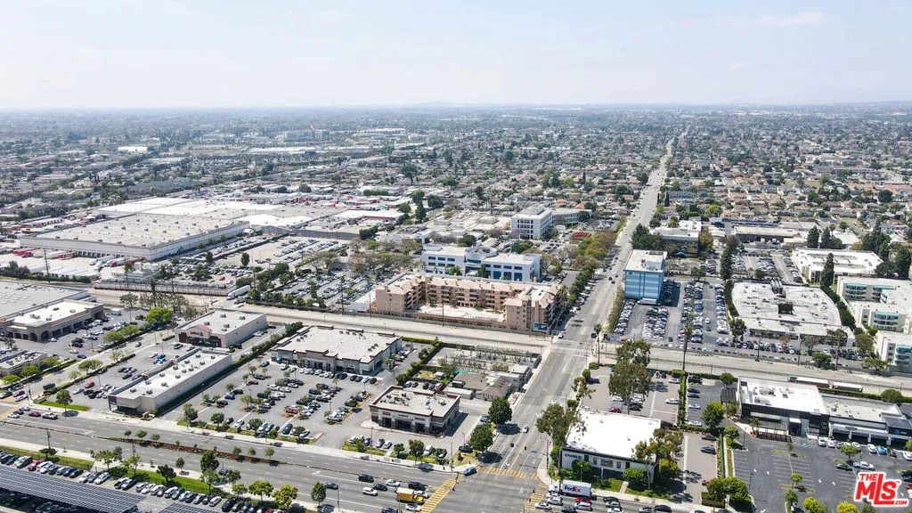 11410 Brookshire Avenue 424, Downey, California 90241 home-pic-27