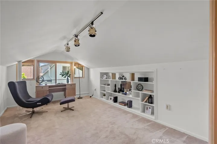 1156 E Howard Street, Pasadena, California 91104