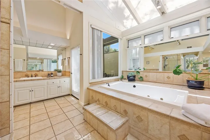 270 S Orange Acres Drive, Anaheim Hills, California 92807