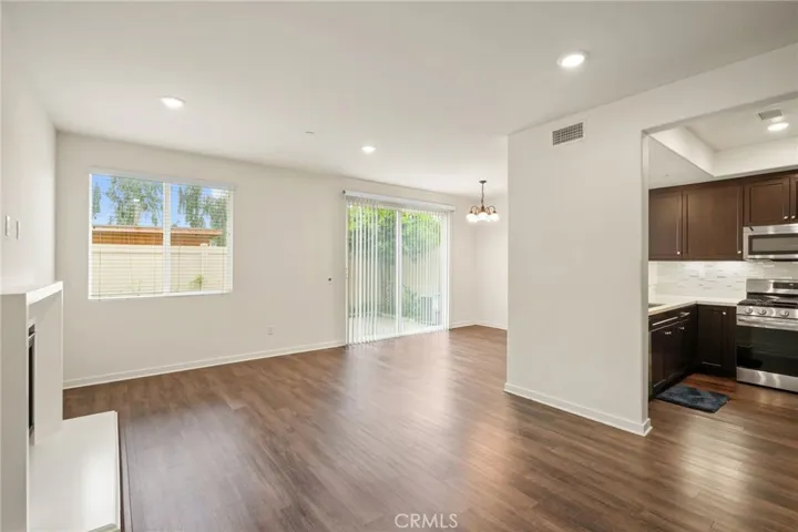 8258 N Haven Lane, Northridge, California 91325