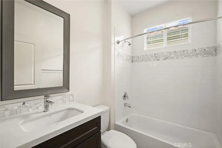 8258 N Haven Lane, Northridge, California 91325