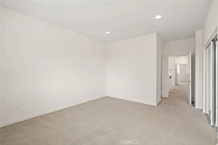 8258 N Haven Lane, Northridge, California 91325