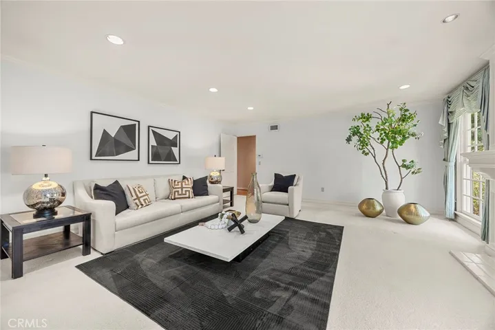1127 Crestview Drive, Fullerton, California 92833