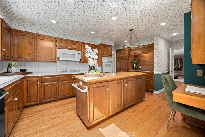 1127 Crestview Drive, Fullerton, California 92833