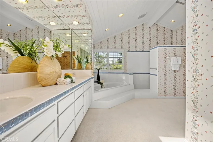 1127 Crestview Drive, Fullerton, California 92833