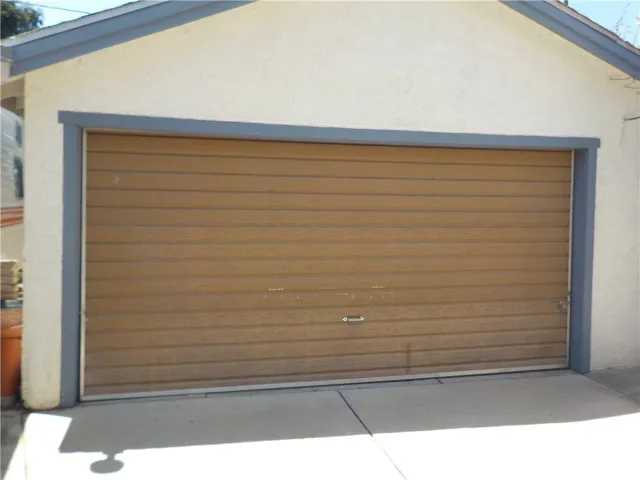  2 car garage