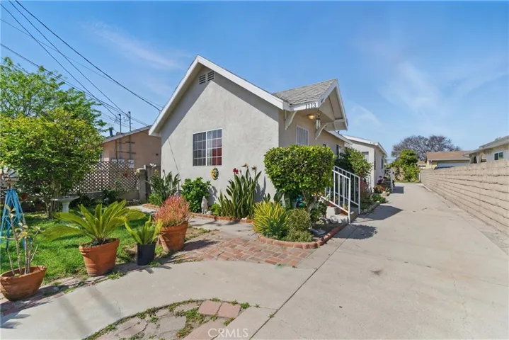 1113 Flint Avenue, Wilmington, California 90744