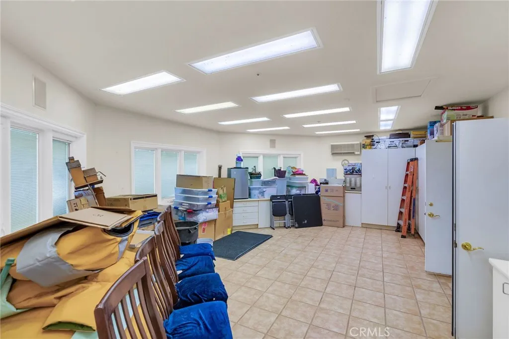 7340 Live Oak Drive, Jurupa Valley, California 92509 home-pic-34