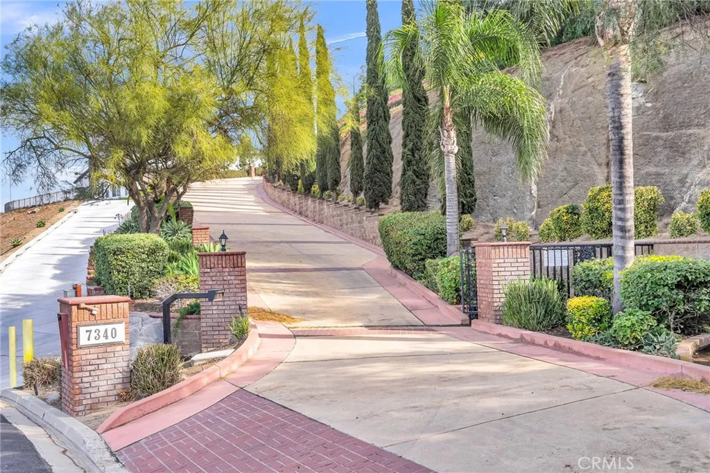 7340 Live Oak Drive, Jurupa Valley, California 92509 home-pic-3
