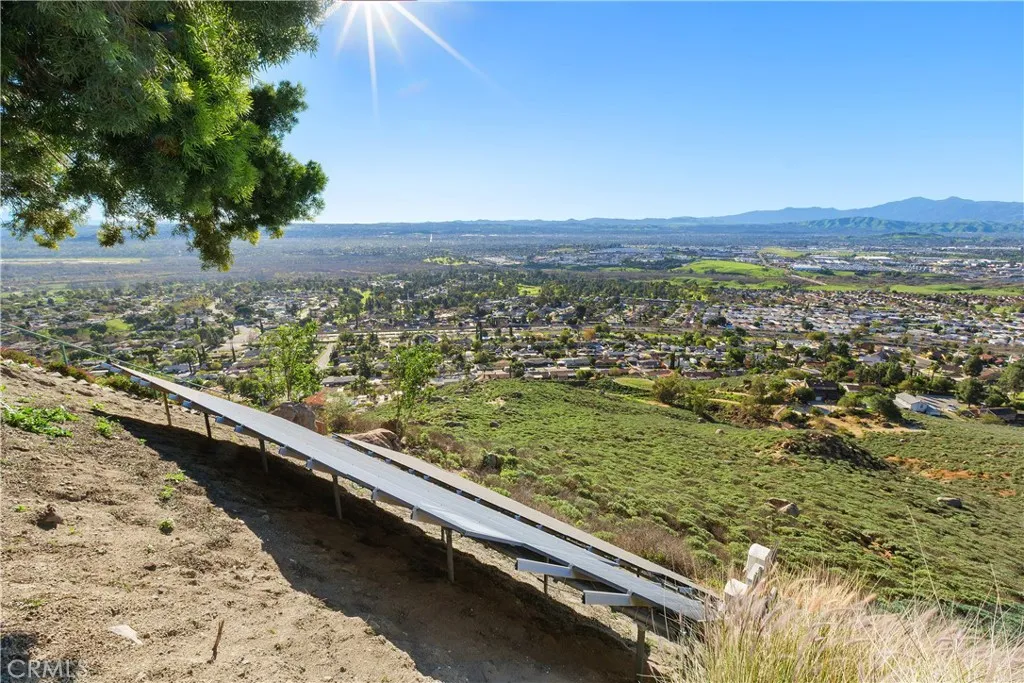7340 Live Oak Drive, Jurupa Valley, California 92509 home-pic-7