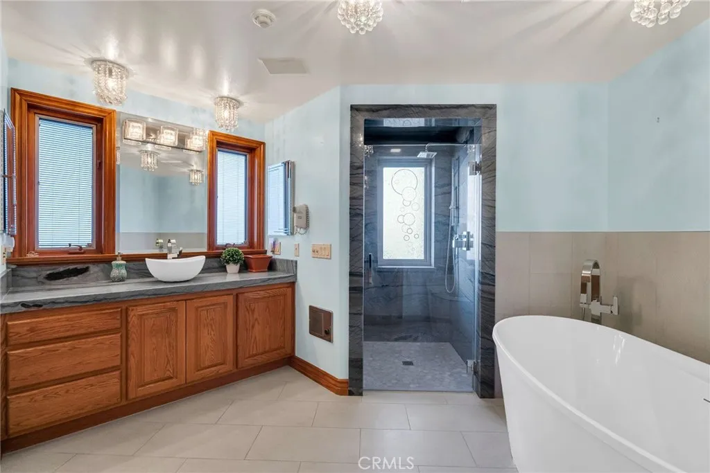 7340 Live Oak Drive, Jurupa Valley, California 92509 home-pic-23