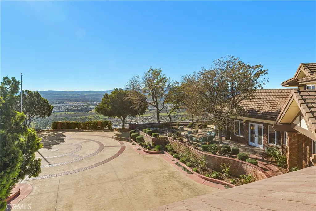 7340 Live Oak Drive, Jurupa Valley, California 92509 home-pic-47