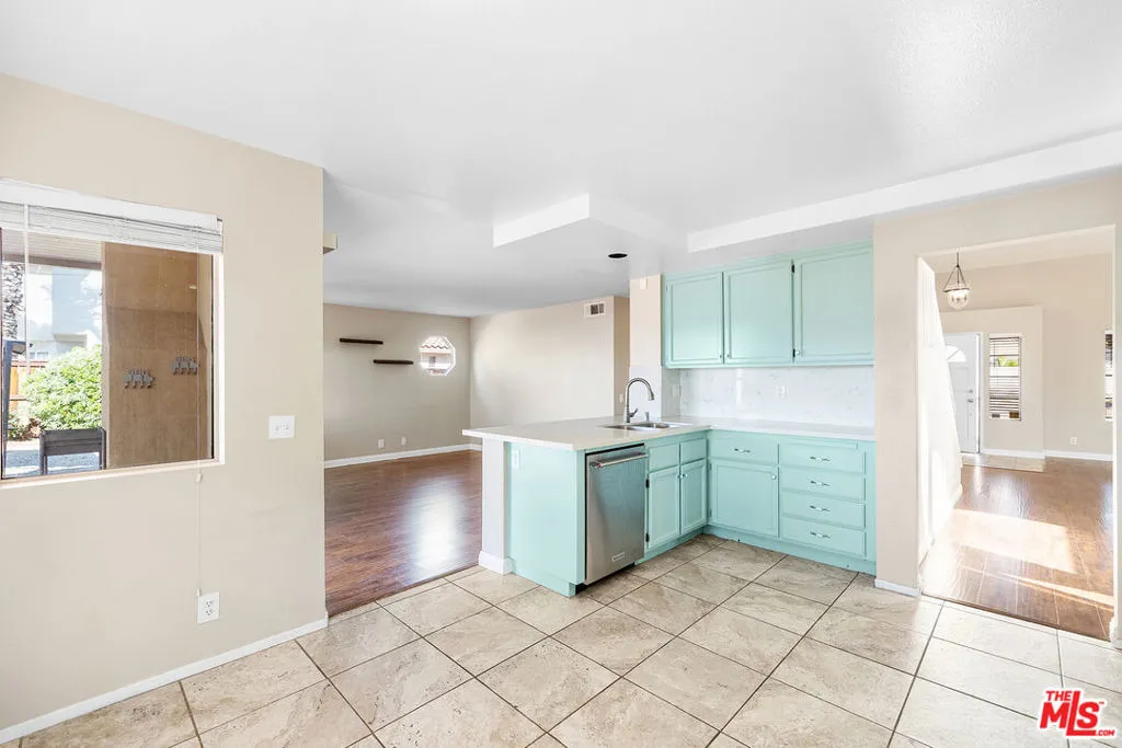 39851 Ranchwood Drive, Murrieta, California 92563 home-pic-11