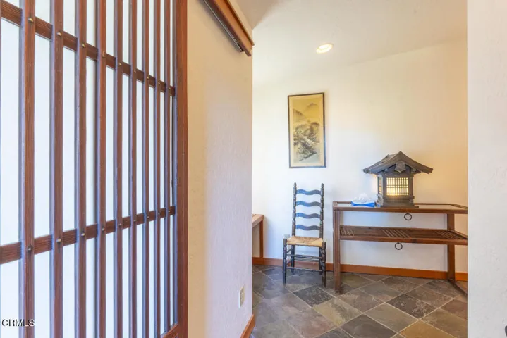 Entry East Unit