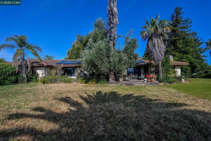895 Ridge Dr, Concord, California 94518
