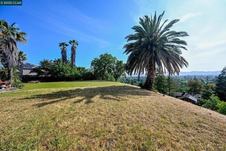 895 Ridge Dr, Concord, California 94518