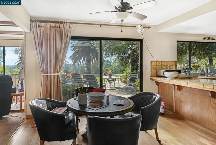 895 Ridge Dr, Concord, California 94518