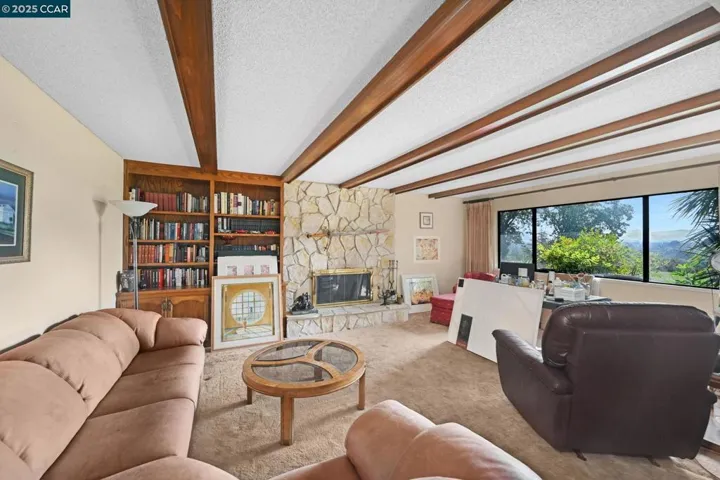 895 Ridge Dr, Concord, California 94518