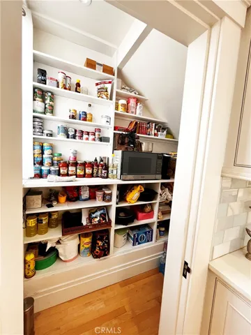 Walk in pantry in kitchen