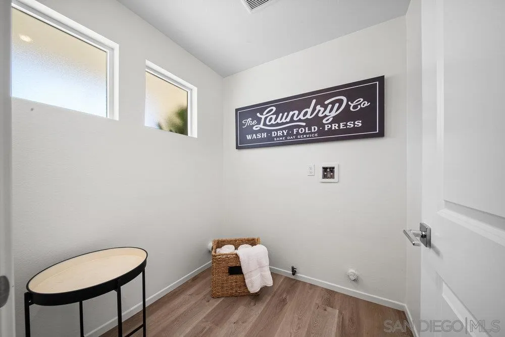 8178 Golden Ave, Lemon Grove, California 91945 home-pic-4