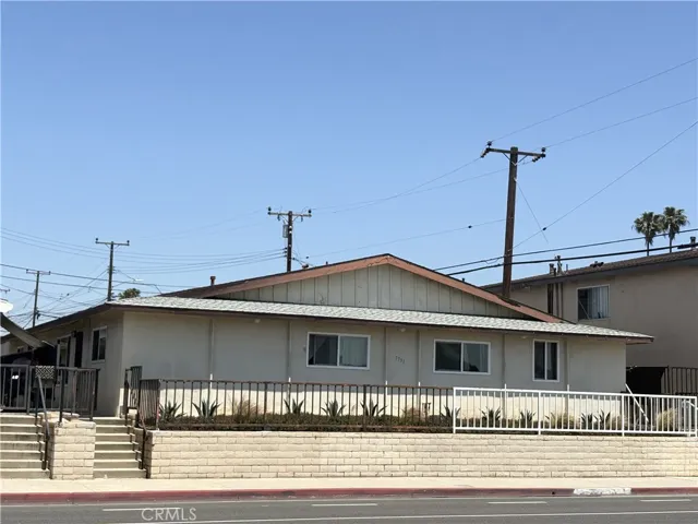 7731 Slater Avenue, Huntington Beach, California 92647
