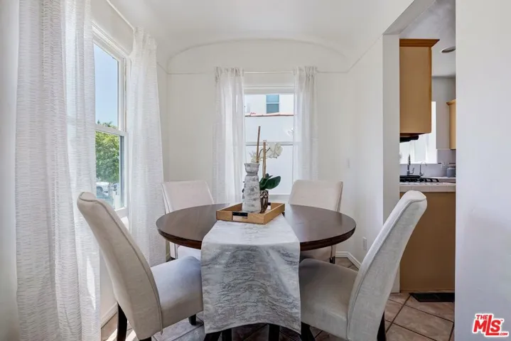 8101 W 4th Street, Los Angeles, California 90048