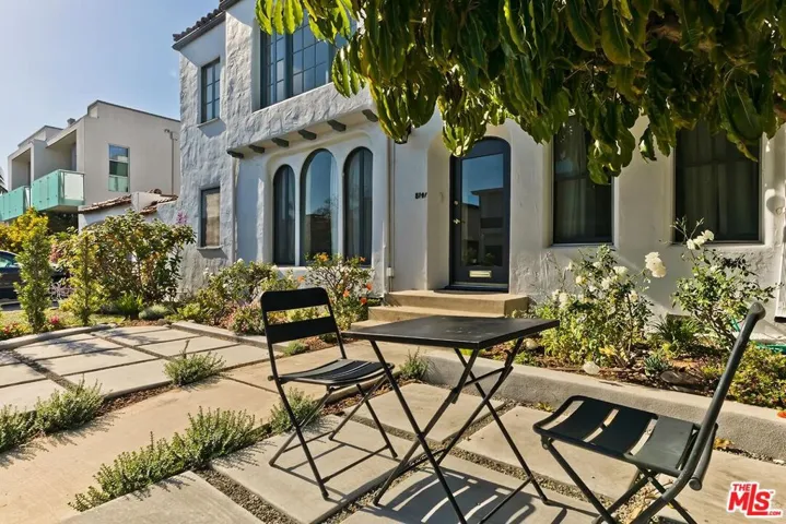 8101 W 4th Street, Los Angeles, California 90048