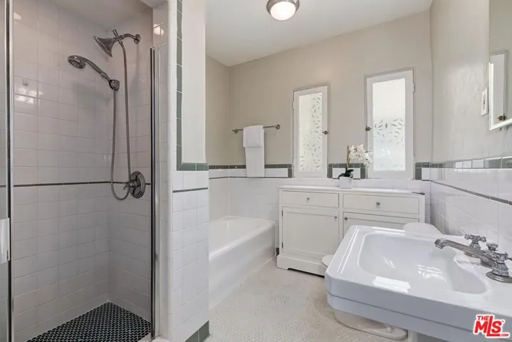 8101 W 4th Street, Los Angeles, California 90048