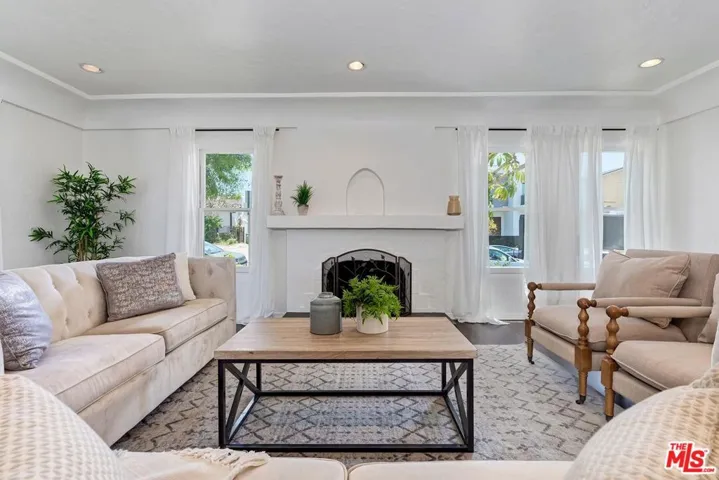 8101 W 4th Street, Los Angeles, California 90048