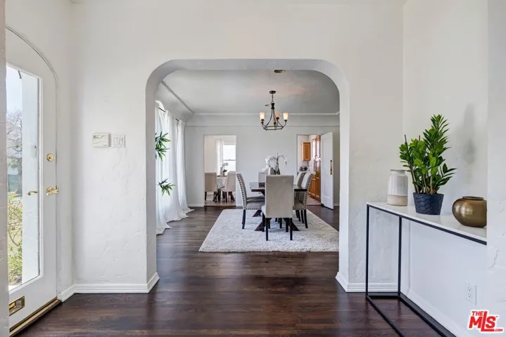 8101 W 4th Street, Los Angeles, California 90048