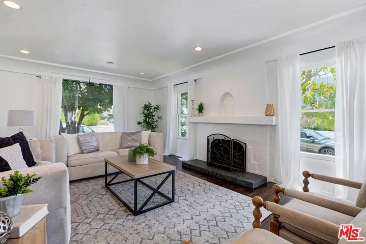 8101 W 4th Street, Los Angeles, California 90048