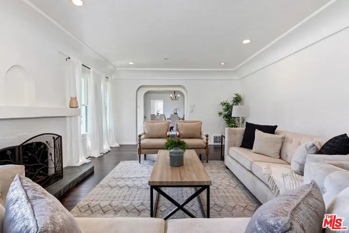 8101 W 4th Street, Los Angeles, California 90048