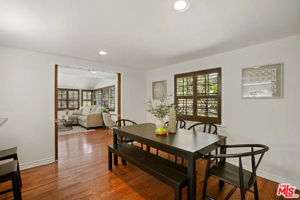 6438 Ivarene Avenue, Los Angeles, California 90068 home-pic-15