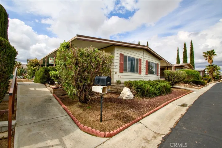7501 Palm Avenue 97, Yucca Valley, California 92284